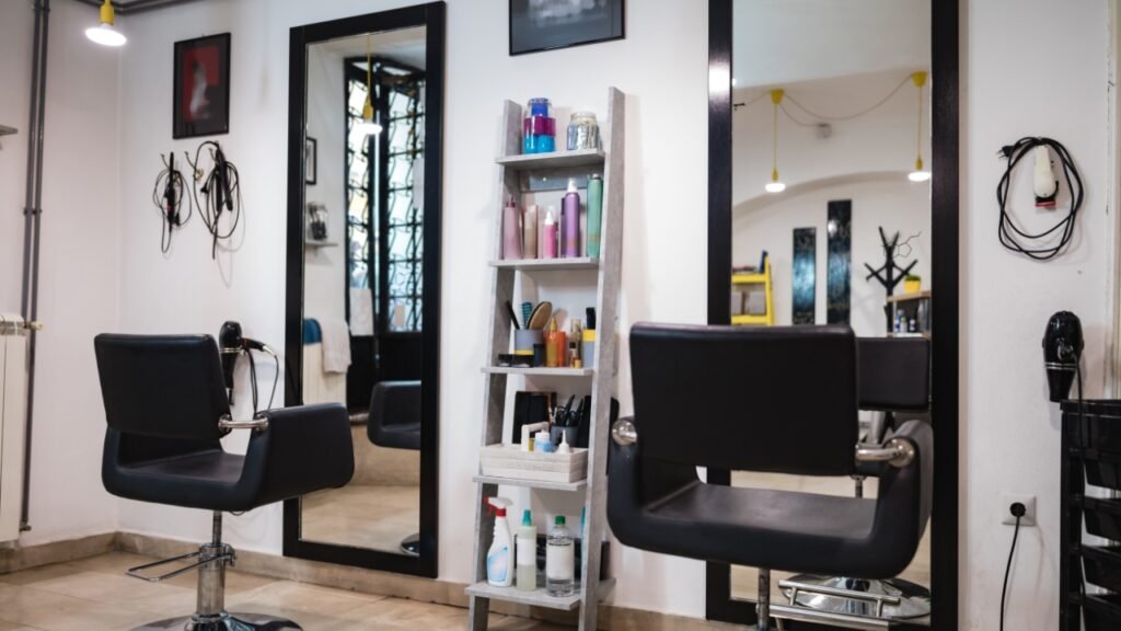 Ayudas para montar una peluquería en España