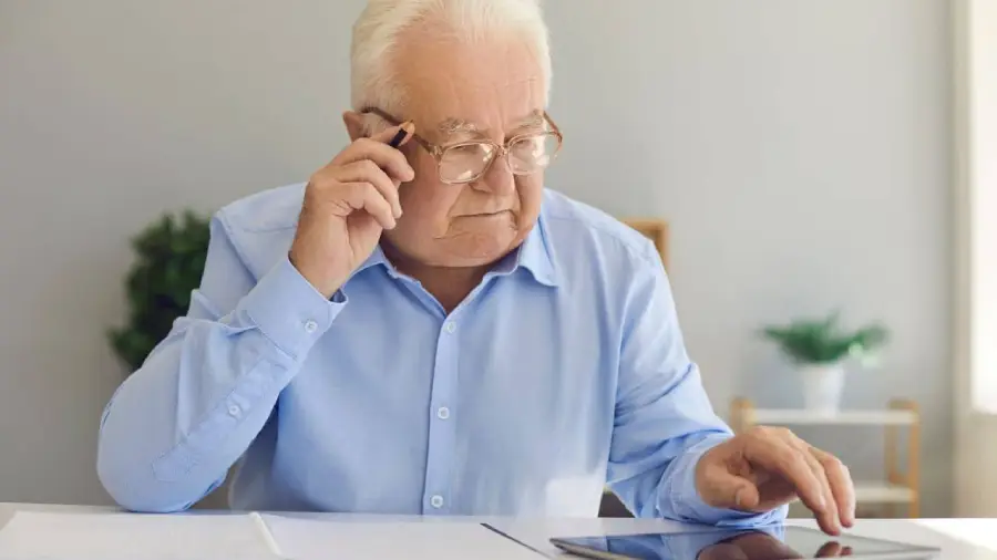 como solicitar ayudas para mayores de 70 años